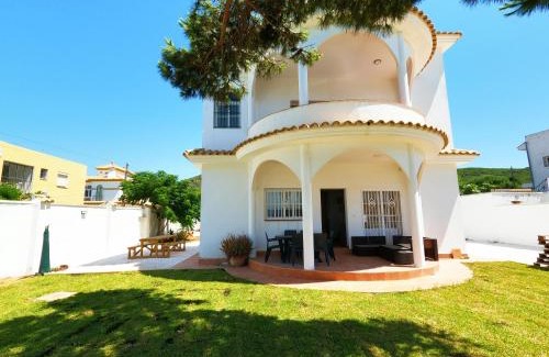 Los Caños de Meca Casa | Sunny ocean view house walking distance from beach