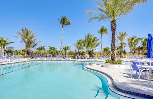 Fort Pierce Apartamento | Sunny Ocean Village Beach Condo Community Pool