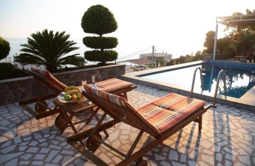 Dobra Voda Apartamento | Soleado apartamento de un dormitorio con vistas al mar.