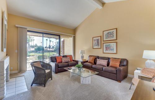 Palm Desert Apartamento | Sunny Pad with Patio and Pool Access in Palm Desert!