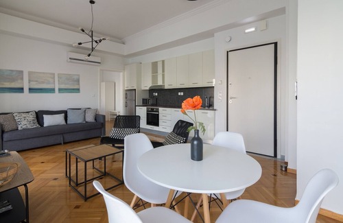 Kinosargous Apartamento | Sunny Paradise in the Heart of Athens
