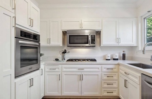 Lucas Valley-Marinwood Casa | Sunny, Peaceful 3 bedroom house with Pool in San Rafael