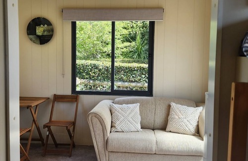 Kinloch Cabaña | Casa rural soleada y tranquila cerca de Taupo y Kinloch con WIFI GRATUITO ilimitado