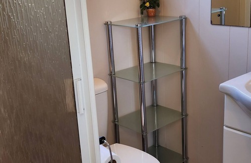 Kinloch Cabaña | Casa rural soleada y tranquila cerca de Taupo y Kinloch con WIFI GRATUITO ilimitado