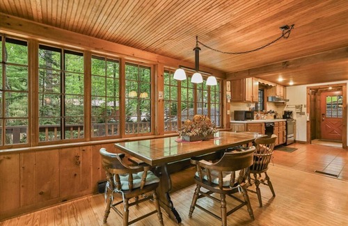 Sunny Point Cabina | Lago Wallenpaupack Lakefront en Sunny Point - 4 dormitorios para 8 a 10