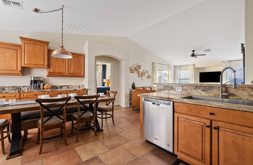 Villages At Queen Creek Casa | Sunny Poolside Golf Haven 4-Bed 2-Bath Heated Pool