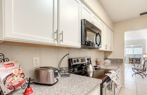 Port Saint Lucie Casa | Sunny Port St Lucie Home: Lanai & Golf Course View