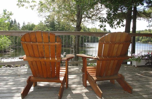 Minden Cama Y Desayuno | Sunny Rock Bed & Breakfast