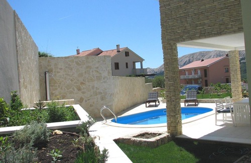 Jurandvor Casa | SUNNY ROCK SUMMER HOUSES BAŠKA