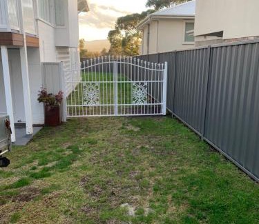 Shellharbour Casa | Sunny Rose