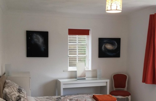 Boxgrove Casa | Sunny Rural Village Home Sleeps 4/5 por Goodwood