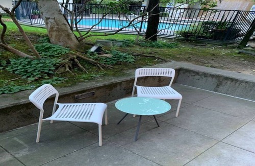 Rincon Hill Apartamento | Sunny San Francisco Studio with door attendant and amenities