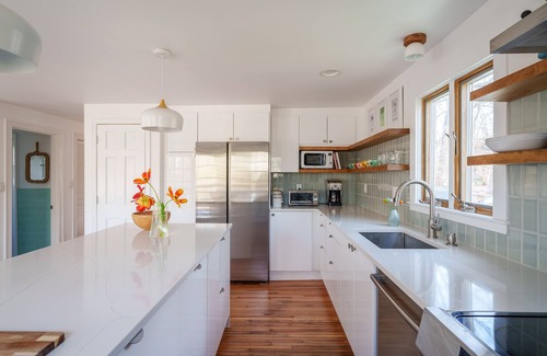 Vineyard Haven Casa | Soleado, apartada del Cabo pocos pasos de la ensenada de Lambert - todo el año