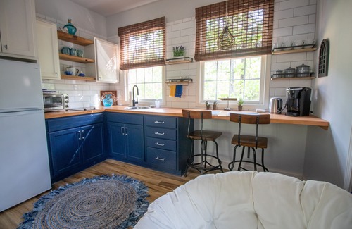 Hampstead Apartamento | Sunny Secluded Super-cute Studio Near Topsail Island & Wilmington, NC
