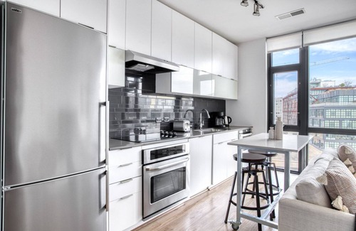 Shaw Apartamento | Sunny Shaw 1BR w/ Gym, W/D & Doorman, near Metro & Bars, by Blueground