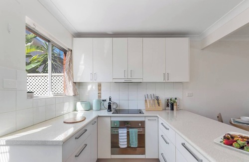 East Corrimal Apartamento | Sunny Shores Escape Breezy Days near Surf Beaches