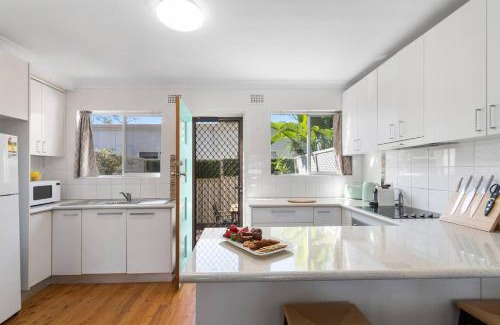 East Corrimal Apartamento | Sunny Shores Escape - Breezy Days near Surf Beaches