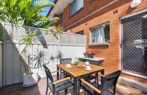 East Corrimal Apartamento | Sunny Shores Escape - Breezy Days near Surf Beaches