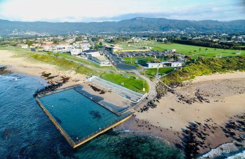 East Corrimal Apartamento | Sunny Shores Escape - Breezy Days near Surf Beaches