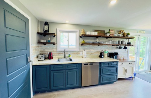 Lambton Shores Casa | Sunny Shores Retreat, Sunny Shores Retreat