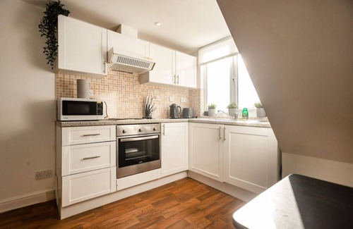 Easton Apartamento | Sunny Side Contractors Long Stays Discounts