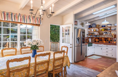 Mission Fields Casa | Sunny Side of the Street