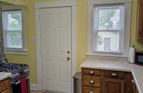Saint Marys  Allen County Casa | Sunny Side Stay!