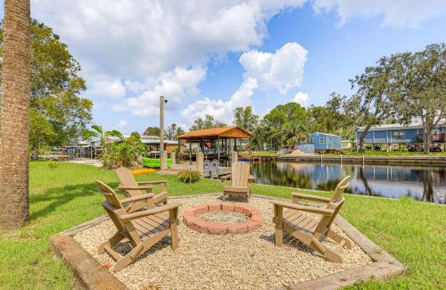 Suwannee Casa | Sunny Side Up Canal-Front Getaway with Dock!