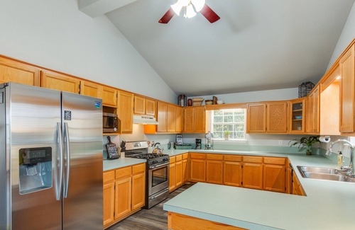 Fayetteville Cabaña | Sunny Side Up - Charming 2-bedroom cottage with in Fayetteville