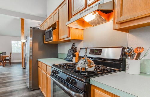 Fayetteville Cabaña | Sunny Side Up - Charming 2-bedroom cottage with in Fayetteville