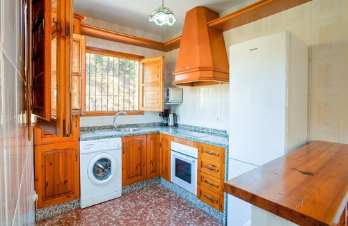 Canillas de Aceituno Casa | Casa de vacaciones soleada con solárium