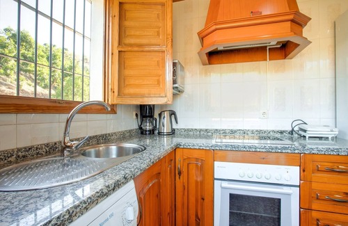 Canillas de Aceituno Casa | Casa de vacaciones soleada con solárium