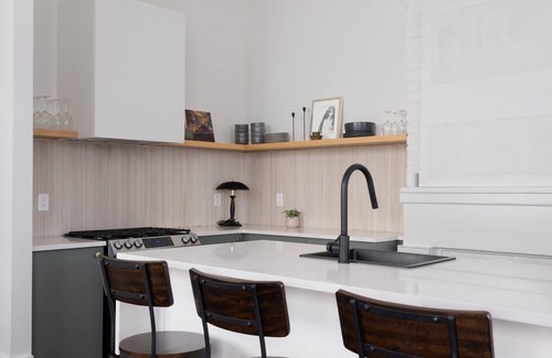 Faubourg Delassize Casa | Sunny Spacious Garden District Home