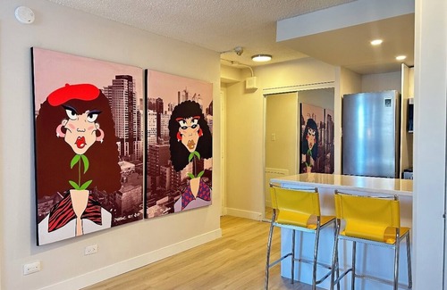 Shaughnessy Village Apartamento | Sunny stay Downtown Montreal-Fast wifi/2min from metro!
