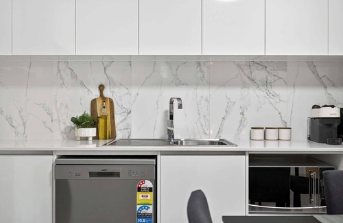 Rockingham Apartamento | Sunny Stay in Rockingham 2BR Apartment