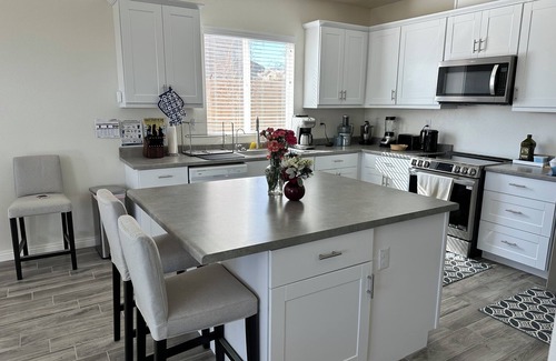 Victorville Casa | Sunny & Sweet Getaway