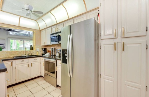 Lake Magdalene Casa | Sunny Tampa Oasis: Pool, Patio & Gazebo