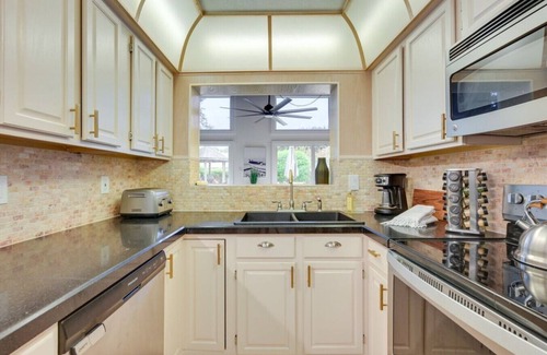 Lake Magdalene Casa | Sunny Tampa Oasis: Pool, Patio & Gazebo
