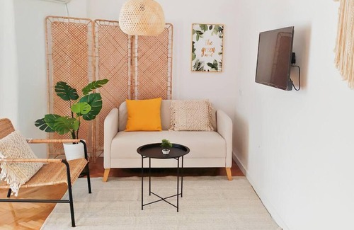 Pangrati Apartamento | Sunny two-bedroom apartment next to Panathenaic Stadium