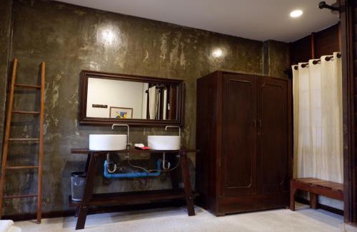 Wat Ket Hotel | Sunny V Hotel