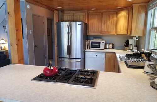 Long Barn Cabina | Cabina con vista al sol cerca del lago Pinecrest y esquí de Dodge Ridge - ¡Camina en bicicleta y explora!