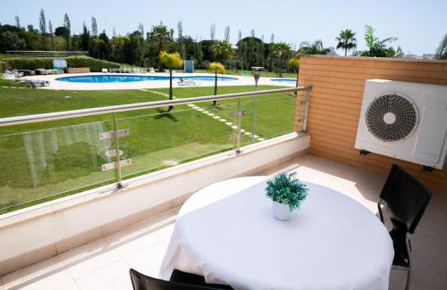 Mosqueira Apartamento | Sunny villa facing the swimming pool
