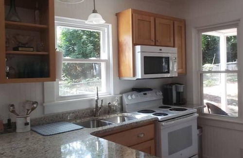Aiken Cabaña | Sunny Virginia Equestrian Cottage