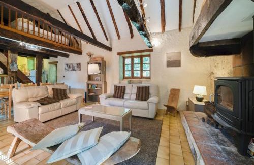Brandonnet Casa | Sunny Watermill with Heated Pool