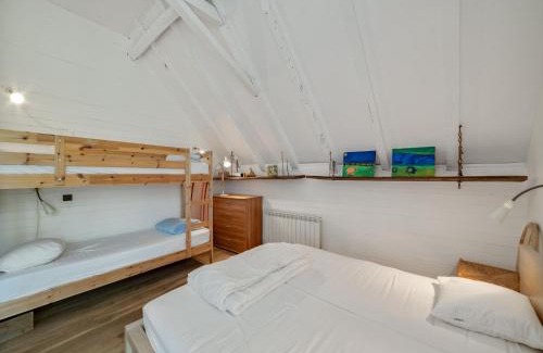 Brandonnet Casa | Sunny Watermill with Heated Pool