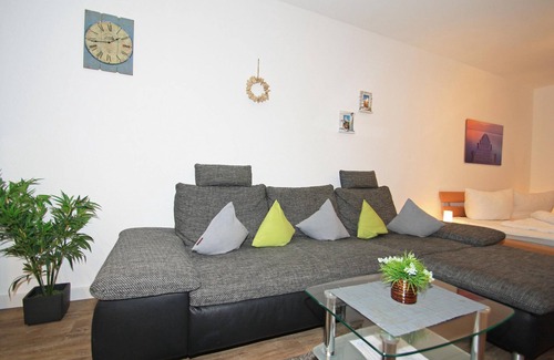 Steinwarder Apartamento | Sunny, well-kept apartment on the 1st floor.