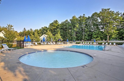 Summer Village Casa | Sunny Wells Cottage - 1 Mi to Moody Beach!