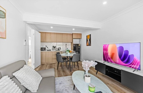 Sunnybank Casa | Sunnybank Studio Retreat | 2 Beds, 4 Guests