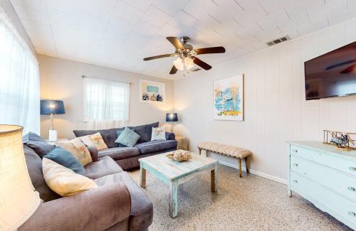 Kiska Beach Casa | Sunnyside Beach House and Studio