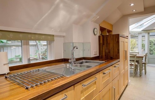 Bampton Cabaña | CASA EN SOL, con fuego abierto en Bampton, Oxfordshire, Ref 988662